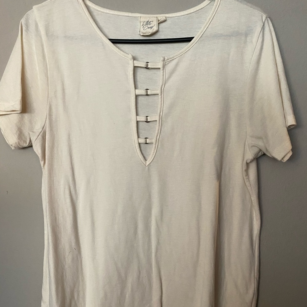 White Tee from buckle